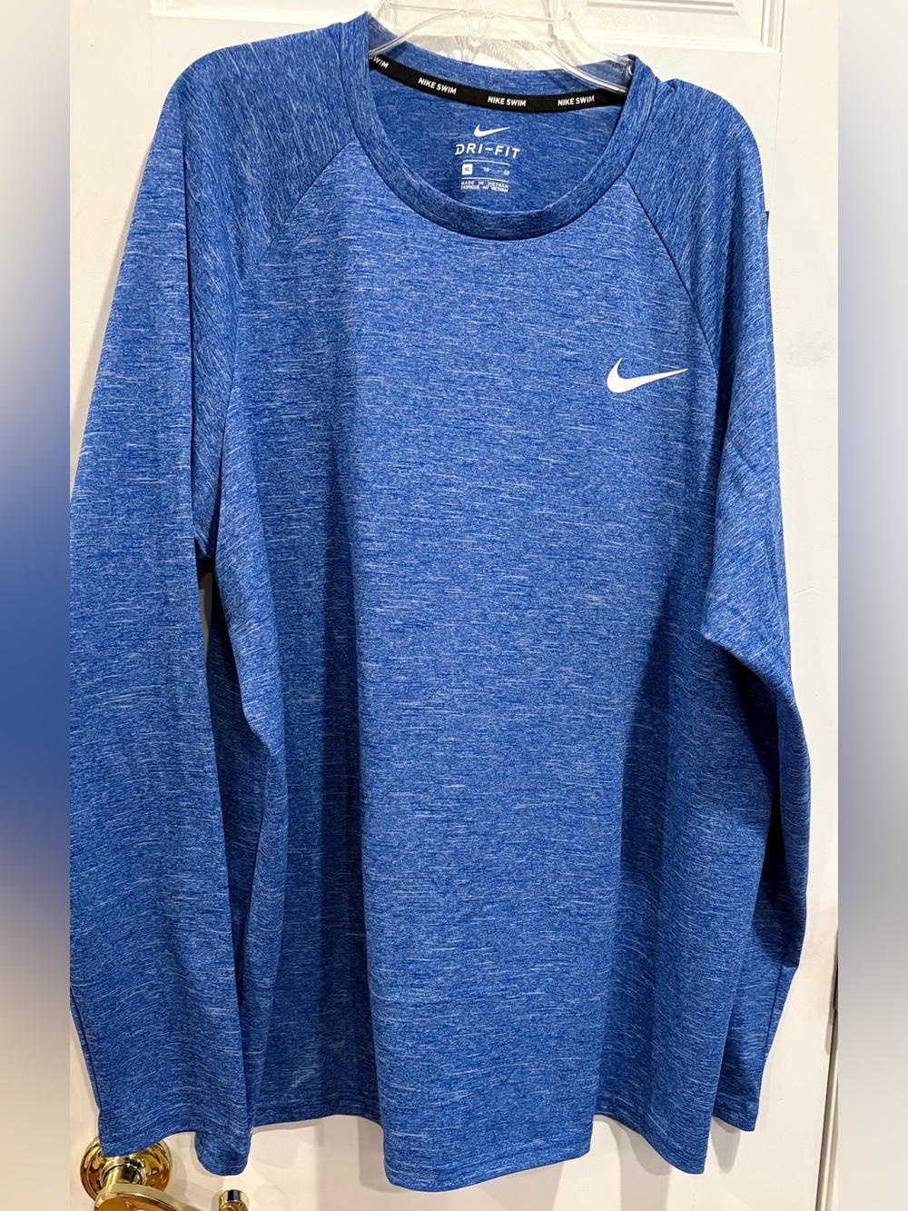Men’s Nike Dri-FIT Crewneck Long Sleeve Tshirt. Size XL